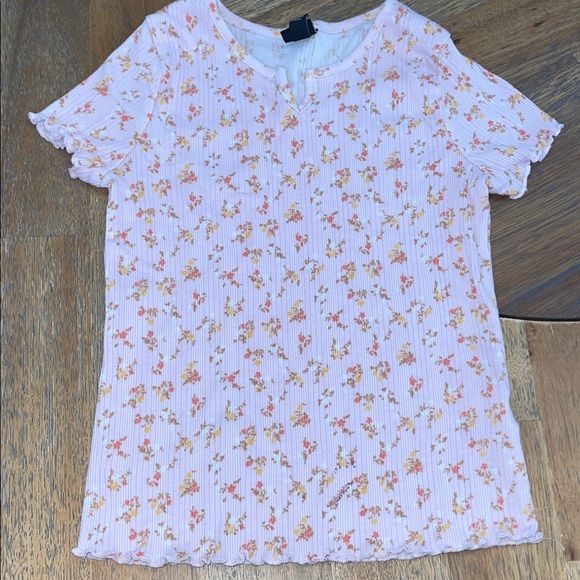 Short Sleeve Top Bundle - Picture 8 of 11